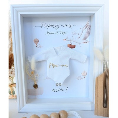 Cadre annonce Mini-nous arrive avec mini-body imprimé pour Mamie et Papi thème cigogne