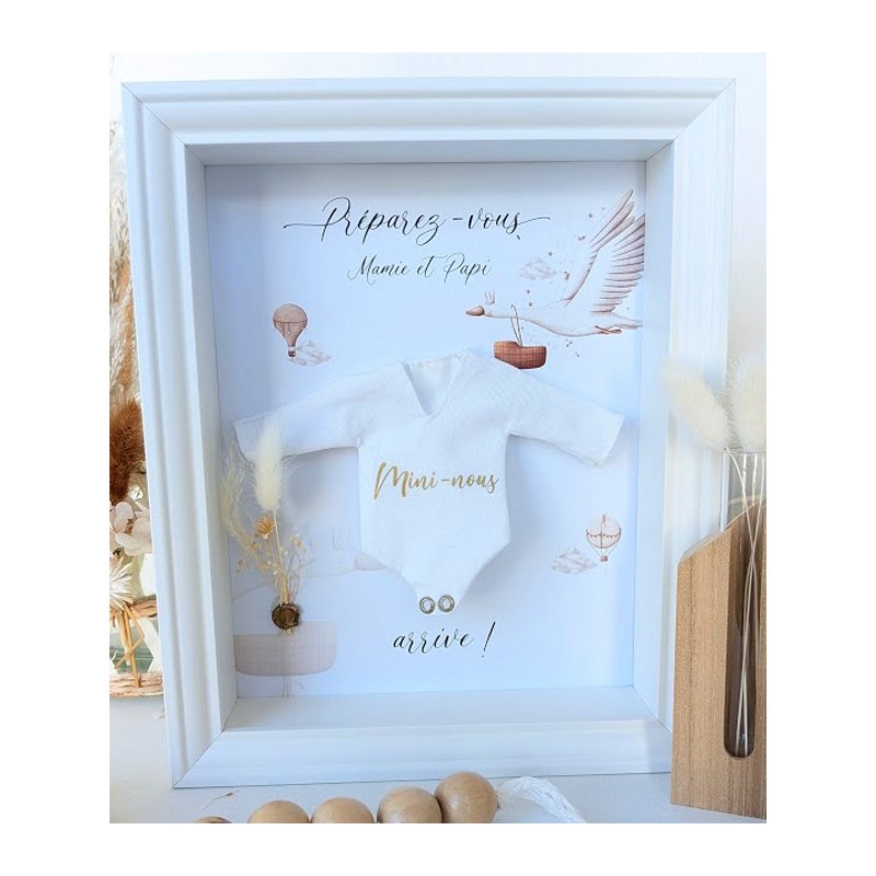 Cadre annonce Mini-nous arrive avec mini-body imprimé pour Mamie et Papi thème cigogne